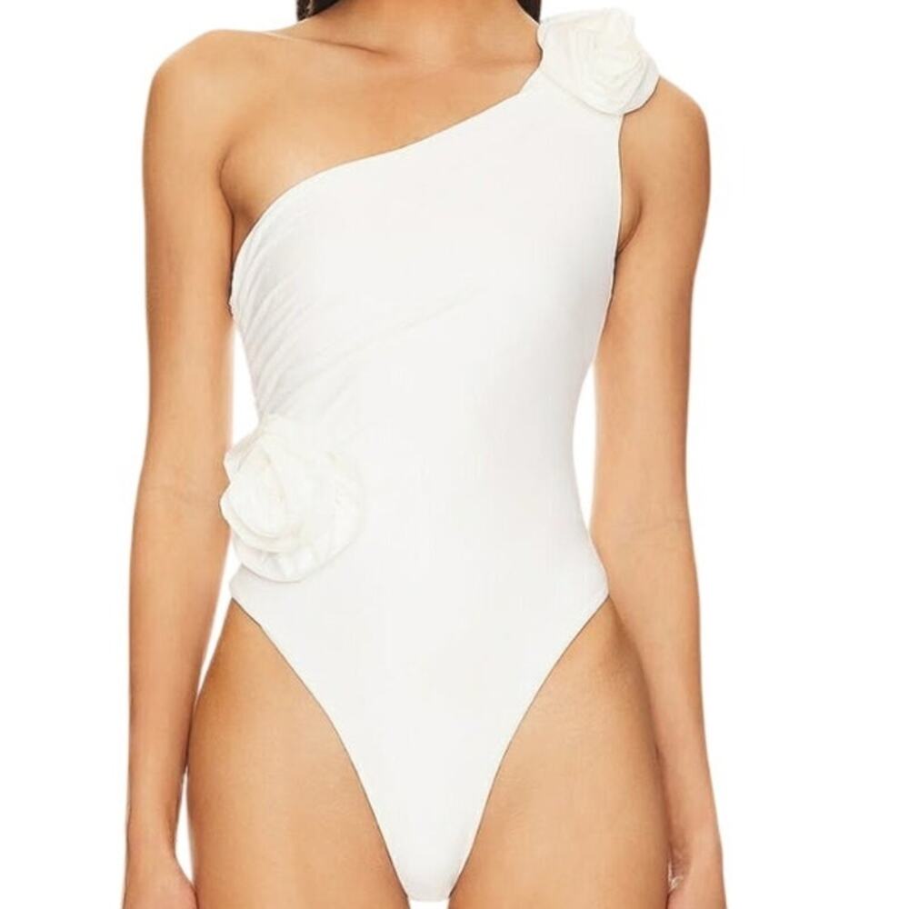 Bardot Lilita White One-Shoulder Rosette Bodysuit Size S NWT